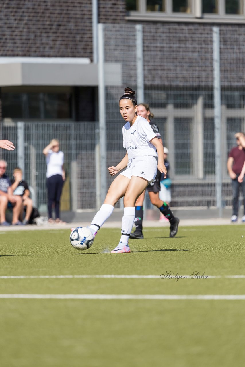 Bild 228 - wBJ Alstertal-Langenhorn - SV Henstedt-Ulzburg : Ergebnis: 4:1